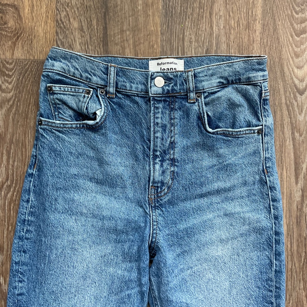 Reformation Liza Ultra High Rise Straight Jeans Medium Wash Denim Size 27 - Picture 2 of 6